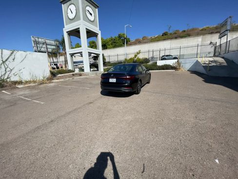 Used 2025 Volkswagen Jetta SE image 15