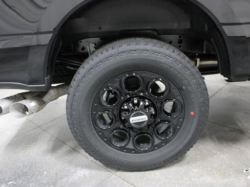 New 2026 Ford F250 Lariat w/ Black Appearance Package image 43