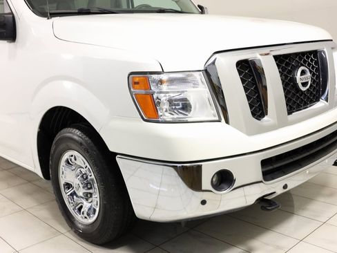 Used 2021 Nissan NV 3500 SL image 39