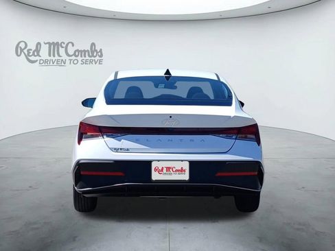 New 2026 Hyundai Elantra SE FWD image 4