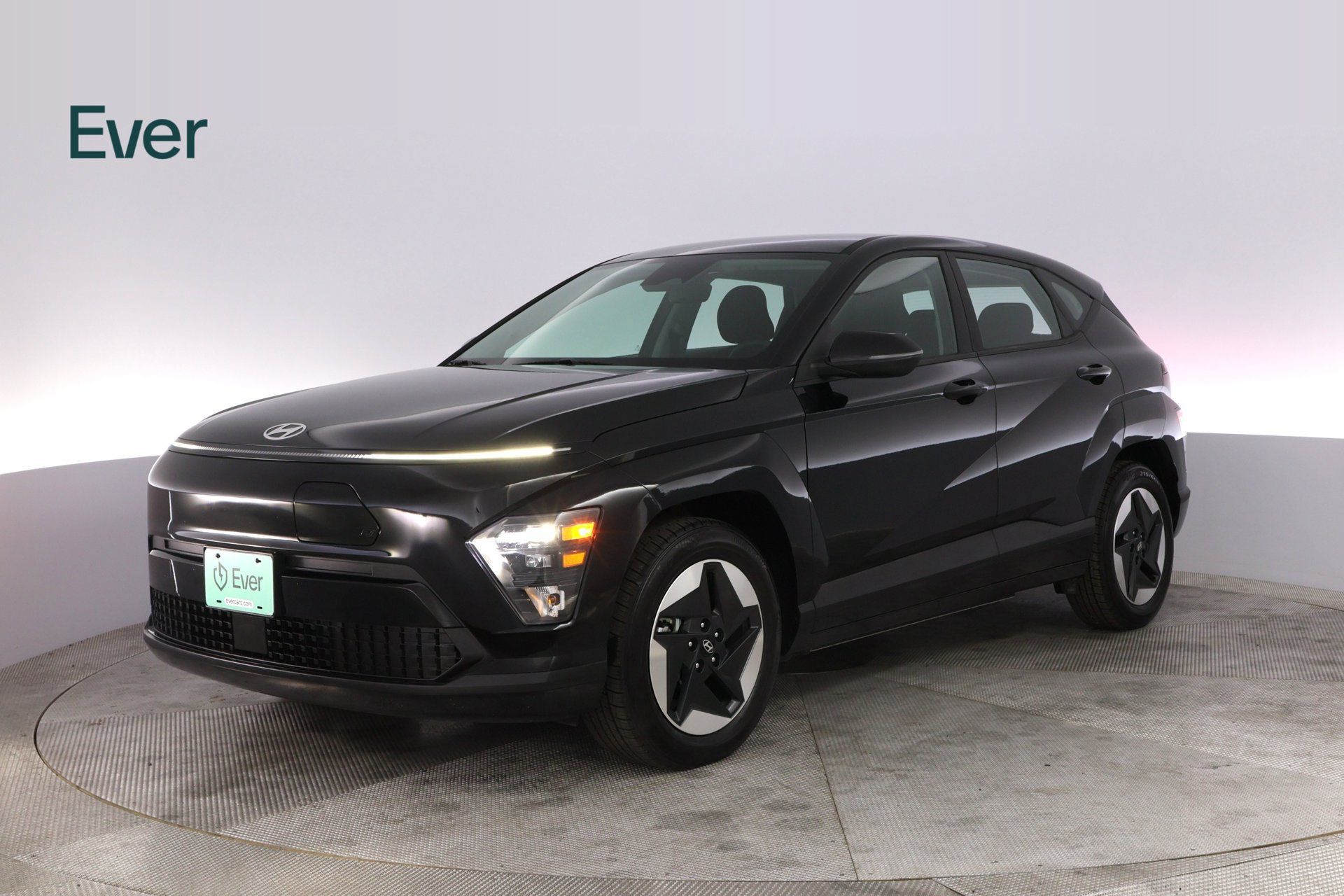 Used 2024 Hyundai Kona SE FWD image 2