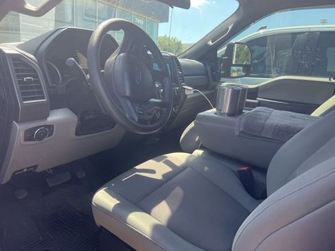 Used 2020 Ford F250 XL w/ STX Appearance Package AWD/4WD image 2