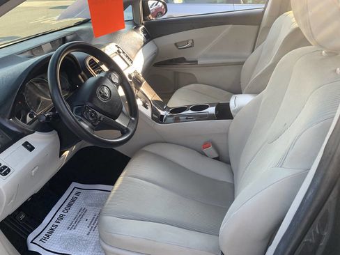 Used 2014 Toyota Venza LE image 13