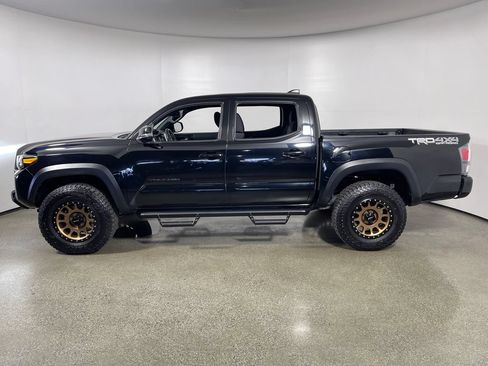 Certified 2021 Toyota Tacoma TRD Off-Road w/ Technology Package AWD/4WD image 6