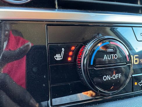 Used 2023 Nissan Pathfinder SL image 23