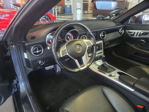 Used 2014 Mercedes-Benz SLK 250 image 8