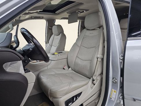 Used 2015 Cadillac Escalade ESV Luxury AWD/4WD image 19