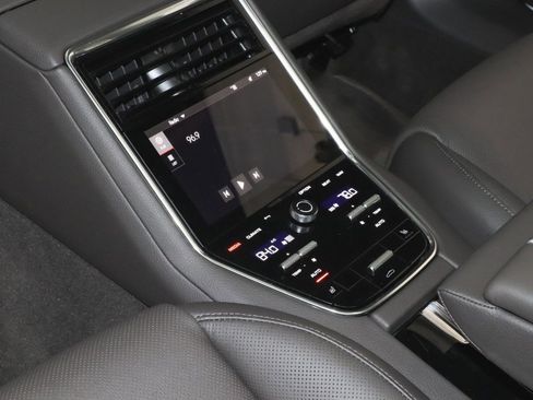 Used 2023 Porsche Panamera 4 Platinum Edition AWD/4WD image 24
