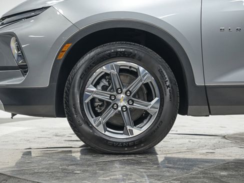 Used 2023 Chevrolet Blazer LT image 3