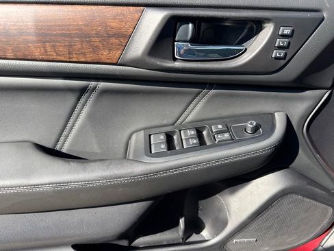 Used 2019 Subaru Outback 2.5i Limited AWD/4WD image 17