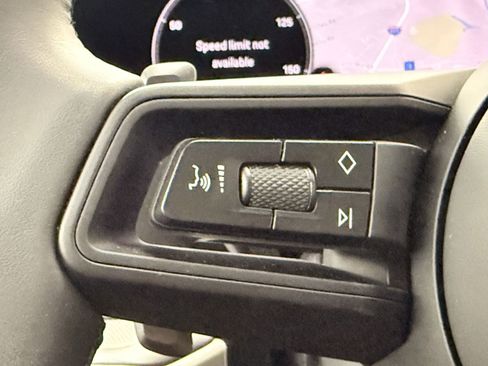 New 2025 Porsche Cayenne image 16