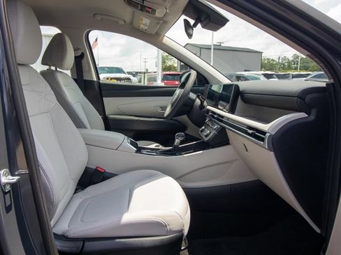 Certified 2026 Hyundai Tucson SE FWD image 17