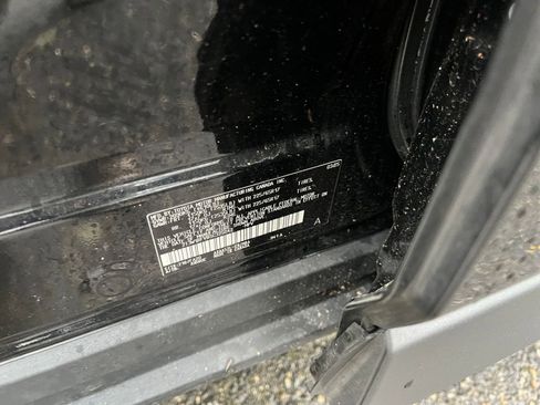 Used 2025 Toyota RAV4 XLE image 29