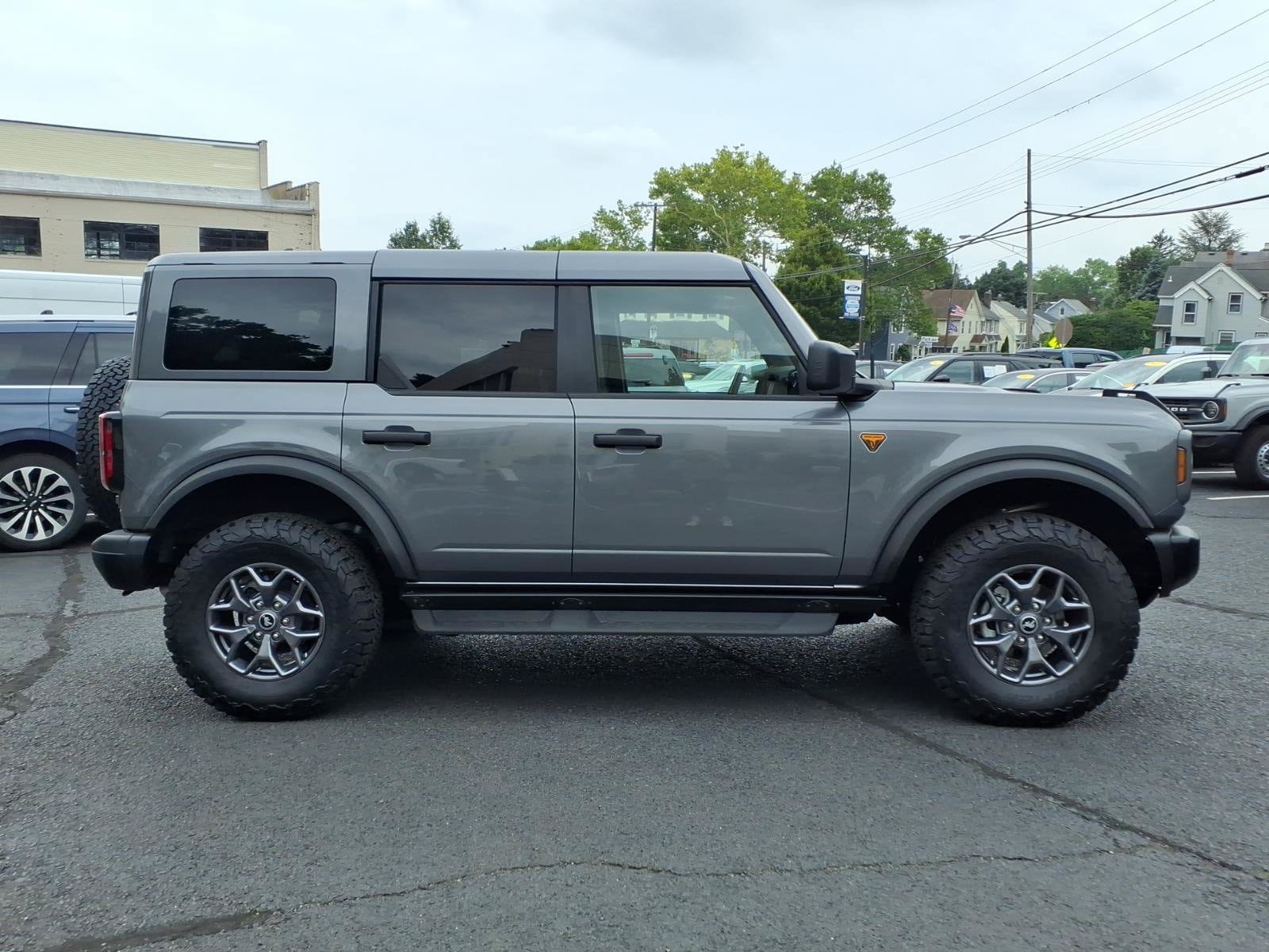 Used 2025 Ford Bronco Badlands AWD/4WD image 6
