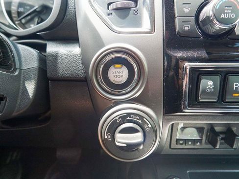 Used 2019 Nissan Titan Platinum Reserve w/ Platinum Utility Package AWD/4WD image 26