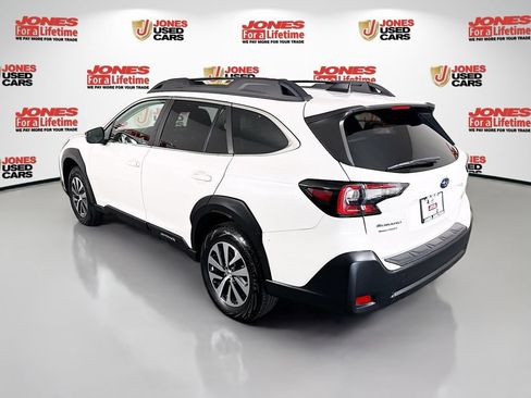 Used 2024 Subaru Outback Premium AWD/4WD image 2