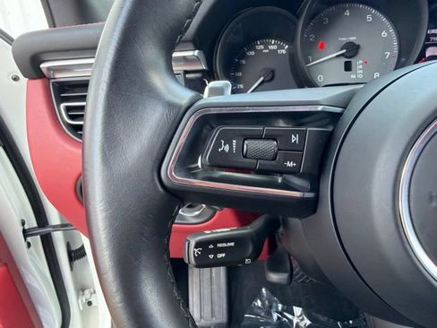 Used 2022 Porsche Macan S AWD/4WD image 25