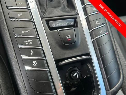 Used 2015 Porsche Macan S image 16
