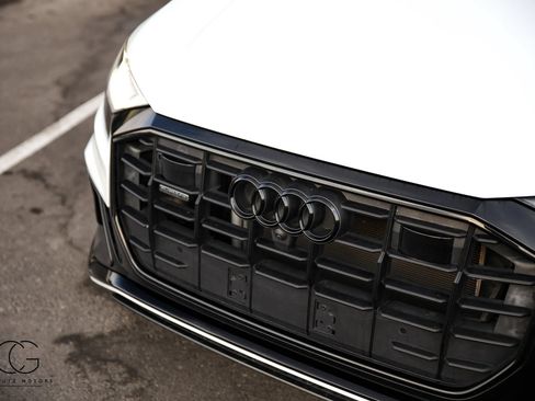 Used 2023 Audi Q8 Premium Plus w/ Premium Plus Package AWD/4WD image 4