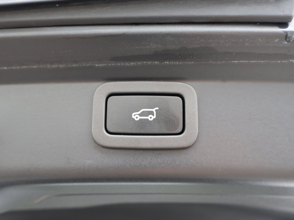 Used 2020 Jaguar I-PACE SE AWD/4WD image 9