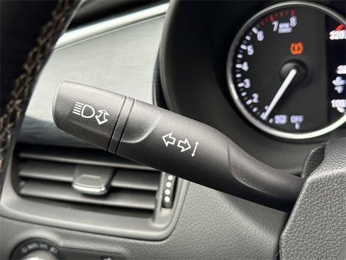 Used 2018 Buick Envision Premium w/ Driver Confidence Package image 27