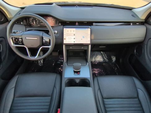 Used 2025 Land Rover Discovery Sport S image 15