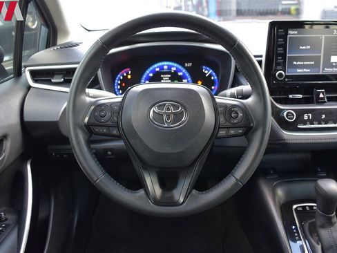 Used 2022 Toyota Corolla LE image 14