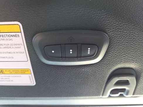 Used 2021 Jeep Wrangler Unlimited Sahara w/ Uconnect 4C Nav & Sound Group image 10