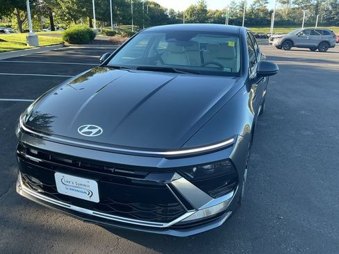 Used 2025 Hyundai Sonata SEL FWD image 4