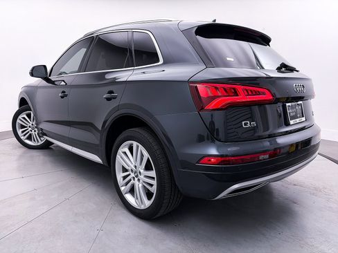 Used 2018 Audi Q5 Prestige w/ Prestige Package image 2
