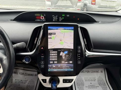 Used 2017 Toyota Prius Prime Premium FWD image 16