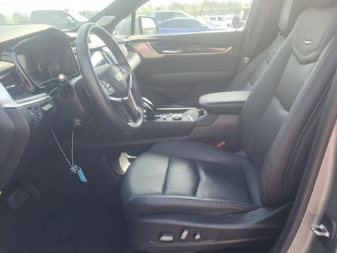 Used 2024 Cadillac XT5 Premium Luxury w/ Technology Package FWD image 6