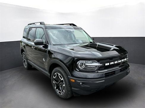 Used 2024 Ford Bronco Sport Outer Banks w/ Tech Package image 8