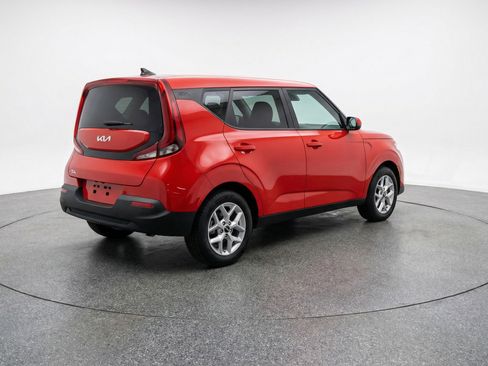 Used 2025 Kia Soul LX w/ LX Technology Package image 9