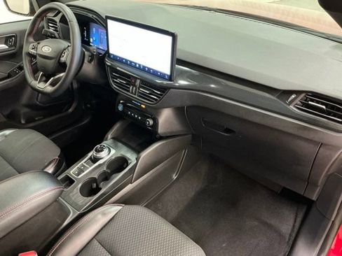 Used 2024 Ford Escape ST-Line w/ Tech Pack #1 AWD/4WD image 18