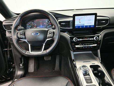 Used 2023 Ford Explorer ST-Line w/ Class IV Trailer Tow Package image 16
