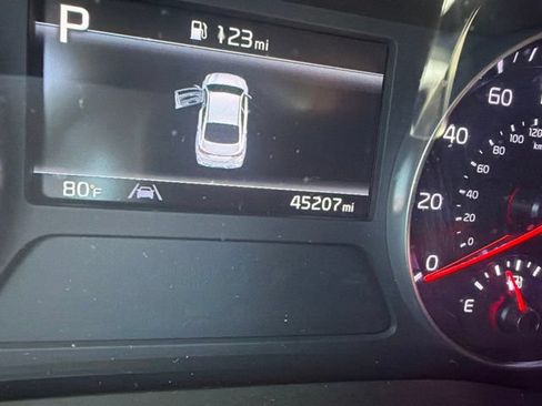 Used 2023 Kia Forte LXS w/ LXS Technology Package FWD image 11