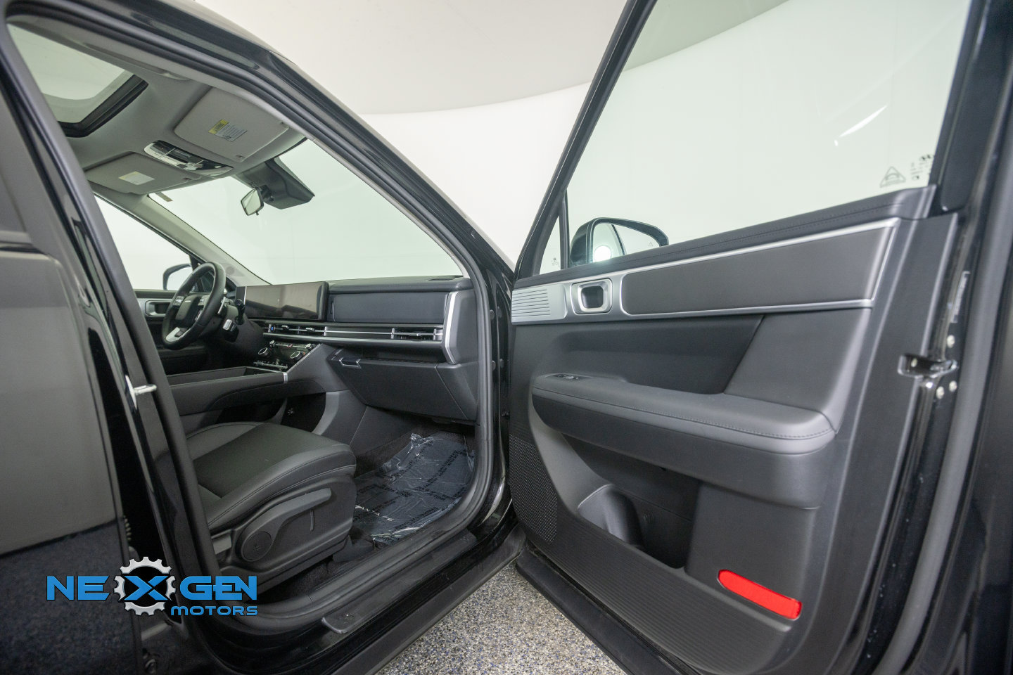 Used 2025 Hyundai Santa Fe XRT AWD/4WD image 5