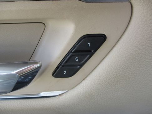 Used 2019 RAM 1500 Laramie image 42