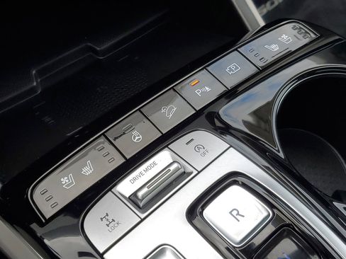 Used 2023 Hyundai Tucson Limited image 32