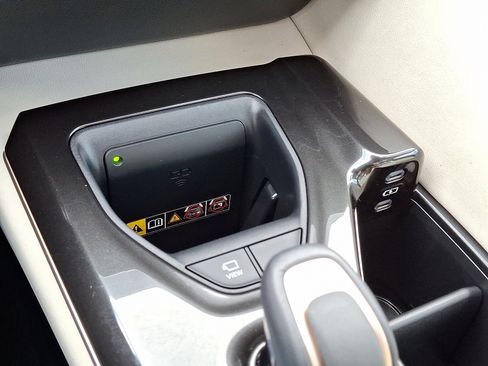 Certified 2025 Toyota Crown Limited w/ Advanced Technology Package image 25