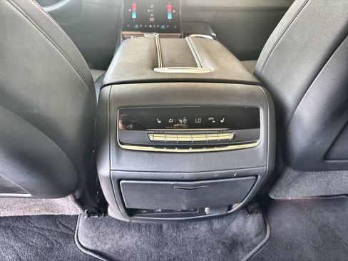 Certified 2025 Cadillac Escalade Premium Luxury AWD/4WD image 22