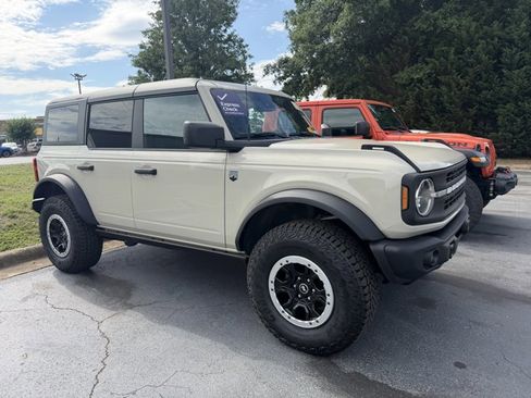 Certified 2025 Ford Bronco Big Bend AWD/4WD image 3