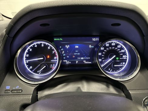 Used 2019 Toyota Camry XLE image 21