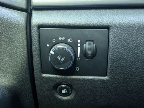 Used 2019 Jeep Grand Cherokee Altitude image 26