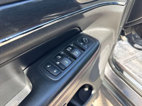 Used 2017 Jeep Grand Cherokee Trailhawk image 11