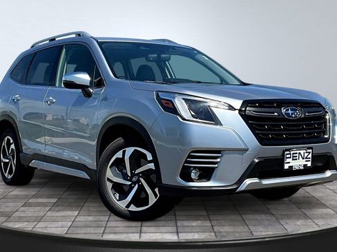 Used 2023 Subaru Forester Touring AWD/4WD image 3