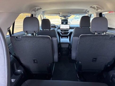 New 2026 Ford Explorer Active AWD/4WD image 38