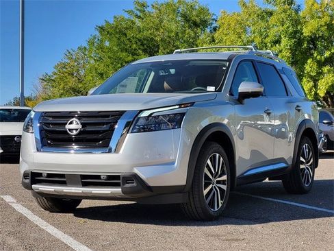 New 2025 Nissan Pathfinder Platinum w/ Cargo Package image 4
