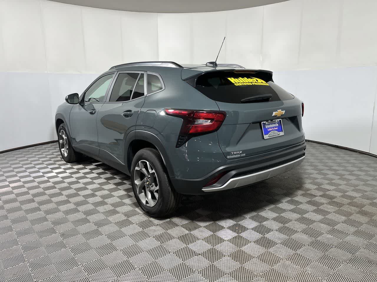 Used 2026 Chevrolet Trax LT FWD image 6